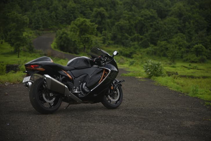 Suzuki Hayabusa Standard On-Road Price – Features, Specs & Images